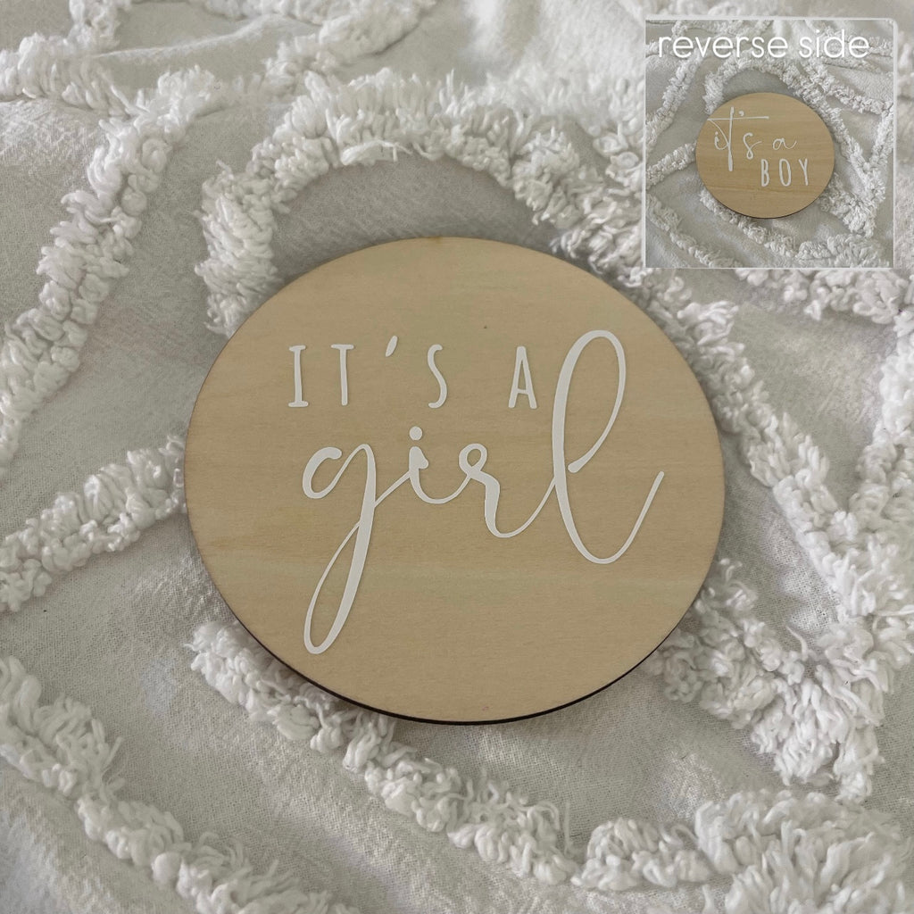 Simple “it’s a girl / it’s a boy” Dual-Sided Milestone Disc