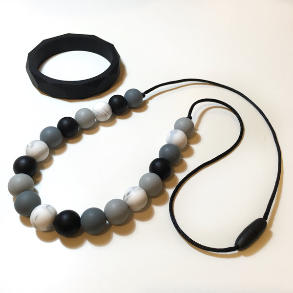 Mila Silicone Mum Necklace