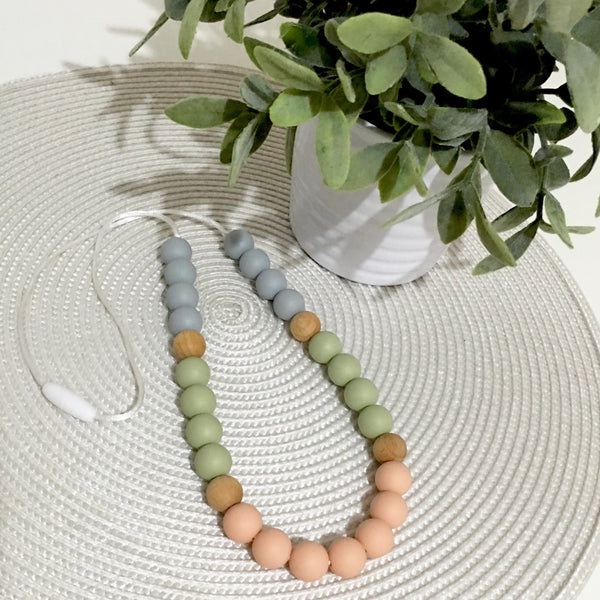 Winter Silicone & Beech Wood Mum Necklace